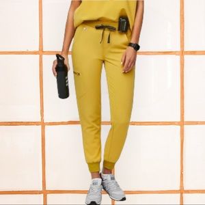 FIGS Zamora Scrub Pant Gold Medium NWT
